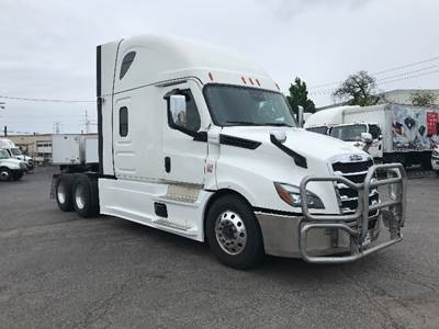 Freightliner Cascadia 126 Sleeper Semi Truck - 72" Integral Sleeper, 455HP, 12 Speed Automatic