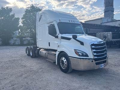 Freightliner Cascadia 126 Sleeper Semi Truck - 72" Integral Sleeper, 455HP, 12 Speed Automatic