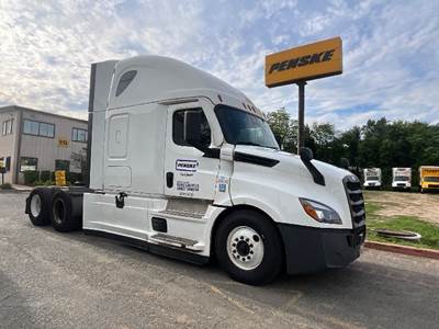 Freightliner Cascadia 126 Sleeper Semi Truck - 72" Integral Sleeper, 455HP, 12 Speed Automatic