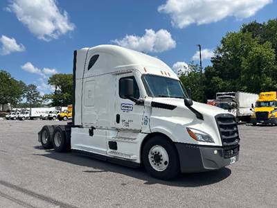 Freightliner Cascadia 126 Sleeper Semi Truck - 72" Integral Sleeper, 455HP, 12 Speed Automatic