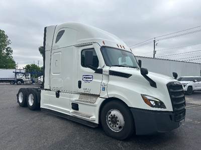 Freightliner Cascadia 126 Sleeper Semi Truck - 72" Integral Sleeper, 455HP, 12 Speed Automatic