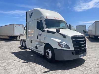 Freightliner Cascadia 126 Sleeper Semi Truck - 72" Integral Sleeper, 455HP, 12 Speed Automatic