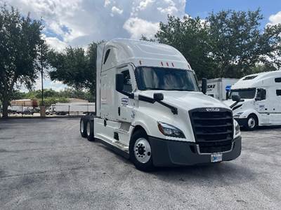 Freightliner Cascadia 126 Sleeper Semi Truck - 72" Integral Sleeper, 455HP, 12 Speed Automatic