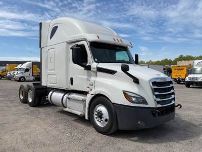 Freightliner Cascadia 126 Sleeper Semi Truck - 72" Integral Sleeper, 455HP, 12 Speed Automatic