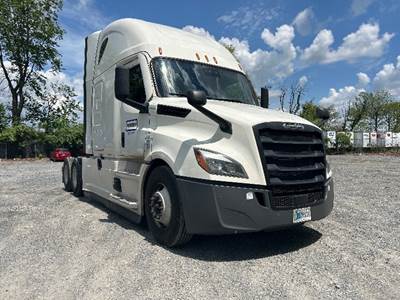 Freightliner Cascadia 126 Sleeper Semi Truck - 72" Integral Sleeper, 455HP, 12 Speed Automatic