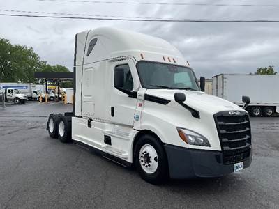 Freightliner Cascadia 126 Sleeper Semi Truck - 72" Integral Sleeper, 455HP, 12 Speed Automatic