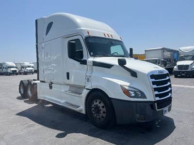 Freightliner Cascadia 126 Sleeper Semi Truck - 72" Integral Sleeper, 455HP, 12 Speed Automatic