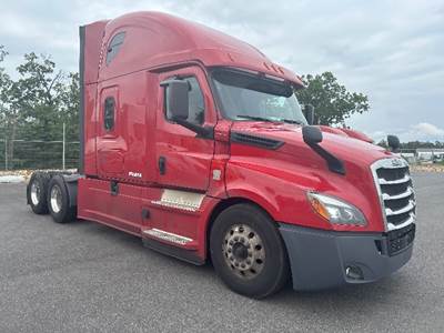 Freightliner Cascadia 126 Sleeper Semi Truck - 72" Integral Sleeper, 505HP, 12 Speed Automatic