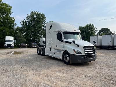 Freightliner Cascadia 126 Sleeper Semi Truck - 72" Integral Sleeper, 455HP, 12 Speed Automatic