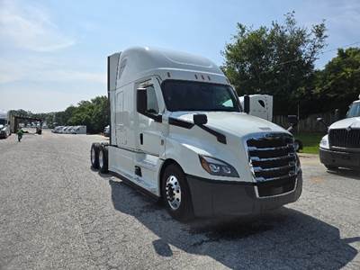 Freightliner Cascadia 126 Sleeper Semi Truck - 72" Integral Sleeper, 400HP, 12 Speed Automatic
