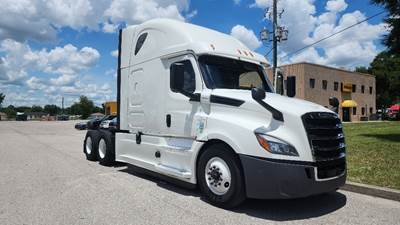 Freightliner Cascadia 126 Sleeper Semi Truck - 72" Integral Sleeper, 455HP, 12 Speed Automatic