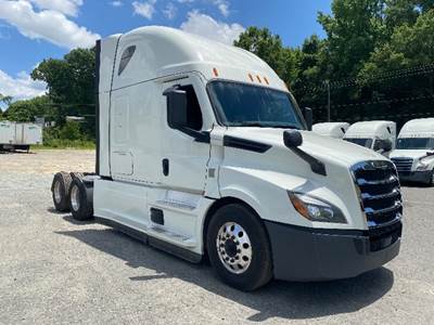 Freightliner Cascadia 126 Sleeper Semi Truck - 72" Integral Sleeper, 400HP, 12 Speed Automatic
