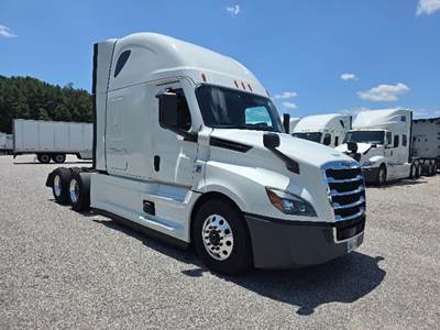 Freightliner Cascadia 126 Sleeper Semi Truck - 72" Integral Sleeper, 400HP, 12 Speed Automatic