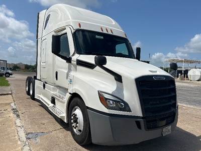Freightliner Cascadia 126 Sleeper Semi Truck - 72" Integral Sleeper, 455HP, 12 Speed Automatic
