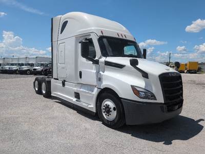 Freightliner Cascadia 126 Sleeper Semi Truck - 72" Integral Sleeper, 455HP, 12 Speed Automatic