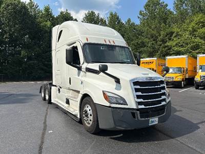 Freightliner Cascadia 126 Sleeper Semi Truck - 72" Integral Sleeper, 400HP, 12 Speed Automatic
