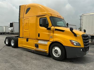 Freightliner Cascadia 126 Sleeper Semi Truck - 72" Integral Sleeper, 455HP, 12 Speed Automatic