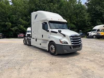 Freightliner Cascadia 126 Sleeper Semi Truck - 72" Integral Sleeper, 455HP, 12 Speed Automatic