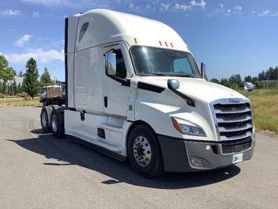 Freightliner Cascadia 126 Sleeper Semi Truck - 72" Integral Sleeper, 455HP, 12 Speed Automatic
