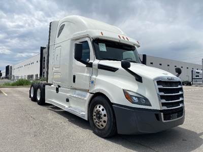Freightliner Cascadia 126 Sleeper Semi Truck - 72" Integral Sleeper, 455HP, 12 Speed Automatic