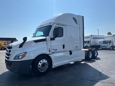 Freightliner Cascadia 126 Sleeper Semi Truck - 72" Integral Sleeper, 455HP, 12 Speed Automatic