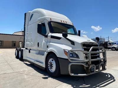 Freightliner Cascadia 126 Sleeper Semi Truck - 72" Integral Sleeper, 455HP, 12 Speed Automatic