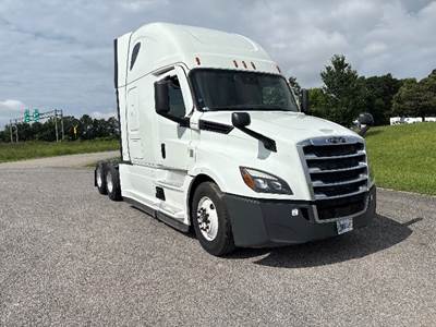 Freightliner Cascadia 126 Sleeper Semi Truck - 72" Integral Sleeper, 400HP, 12 Speed Automatic