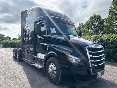 Freightliner Cascadia 126 Sleeper Semi Truck - 72" Integral Sleeper, 455HP, 12 Speed Automatic