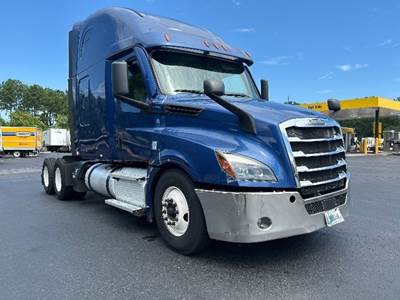 Freightliner Cascadia 126 Sleeper Semi Truck - 72" Integral Sleeper, 455HP, 12 Speed Automatic