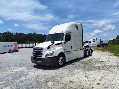 Freightliner Cascadia 126 Sleeper Semi Truck - Integral Sleeper