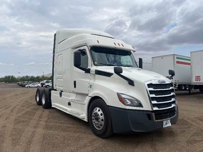 Freightliner Cascadia 126 Sleeper Semi Truck - 72" Integral Sleeper, 450HP, 12 Speed Automatic