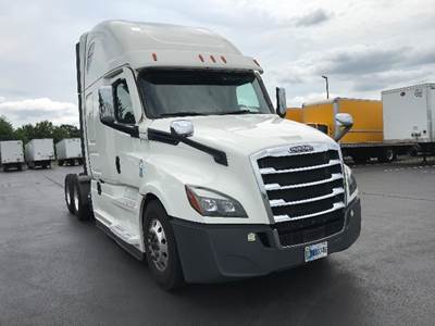 Freightliner Cascadia 126 Sleeper Semi Truck - 72" Integral Sleeper, 455HP, 12 Speed Automatic