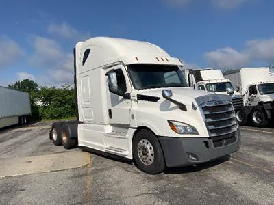 Freightliner Cascadia 126 Sleeper Semi Truck - 72" Integral Sleeper, 455HP, 12 Speed Automatic