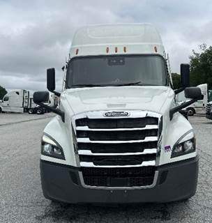 Freightliner Cascadia 126 Sleeper Semi Truck - 72" Integral Sleeper, 400HP, 12 Speed Automatic