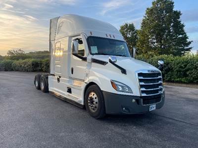 Freightliner Cascadia 126 Sleeper Semi Truck - 72" Integral Sleeper, 455HP, 12 Speed Automatic