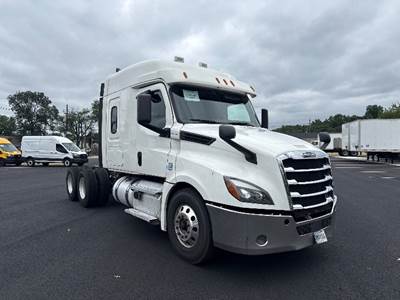 Freightliner Cascadia 126 Sleeper Semi Truck - 60" Integral Sleeper, 455HP, 12 Speed Automatic