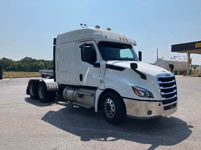 Freightliner Cascadia 126 Sleeper Semi Truck - 60" Integral Sleeper, 455HP, 12 Speed Automatic