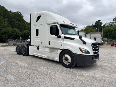 Freightliner Cascadia 126 Sleeper Semi Truck - 72" Integral Sleeper, 455HP, 12 Speed Automatic