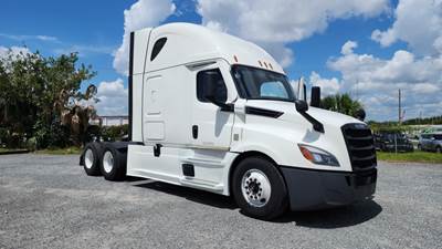 Freightliner Cascadia 126 Sleeper Semi Truck - 72" Integral Sleeper, 455HP, 12 Speed Automatic