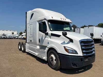 Freightliner Cascadia 126 Sleeper Semi Truck - 72" Integral Sleeper, 455HP, 12 Speed Automatic