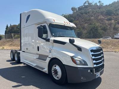 Freightliner Cascadia 126 Sleeper Semi Truck - 72" Integral Sleeper, 455HP, 12 Speed Automatic