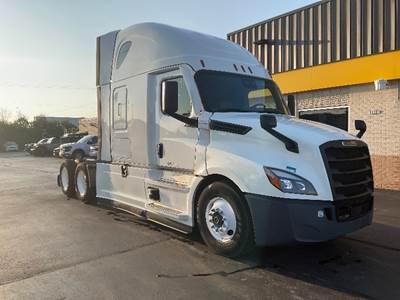 Freightliner Cascadia 126 Sleeper Semi Truck - 72" Integral Sleeper, 455HP, 12 Speed Automatic