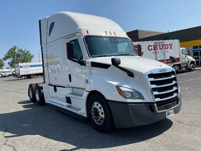 Freightliner Cascadia 126 Sleeper Semi Truck - 72" Integral Sleeper, 455HP, 12 Speed Automatic