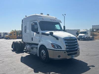 Freightliner Cascadia 126 Sleeper Semi Truck - 60" Integral Sleeper, 455HP, 12 Speed Automatic
