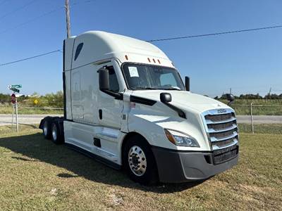 Freightliner Cascadia 126 Sleeper Semi Truck - 72" Integral Sleeper, 400HP, 12 Speed Automatic
