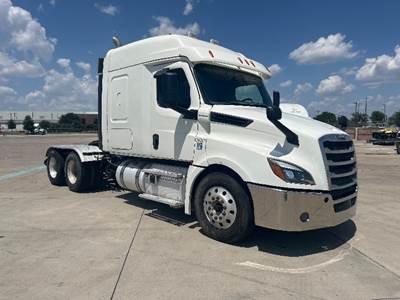 Freightliner Cascadia 126 Sleeper Semi Truck - 60" Integral Sleeper, 455HP, 12 Speed Automatic