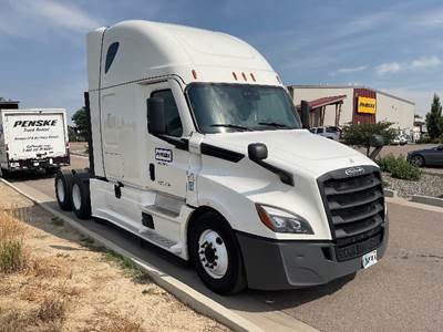 Freightliner Cascadia 126 Sleeper Semi Truck - 72" Integral Sleeper, 455HP, 12 Speed Automatic