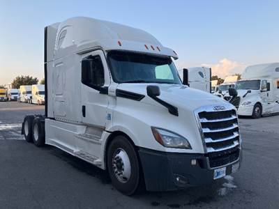 Freightliner Cascadia 126 Sleeper Semi Truck - 72" Integral Sleeper, 455HP, 12 Speed Automatic