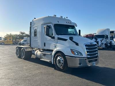 Freightliner Cascadia 126 Sleeper Semi Truck - 60" Integral Sleeper, 455HP, 12 Speed Automatic