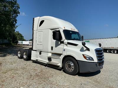 Freightliner Cascadia 126 Sleeper Semi Truck - 72" Integral Sleeper, 400HP, 12 Speed Automatic